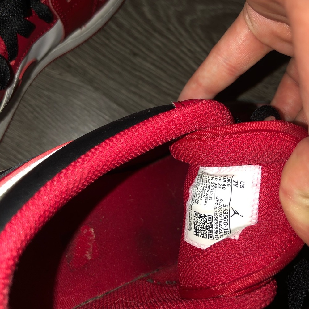 Red/Black Nike Shoes - Picture 8 of 8